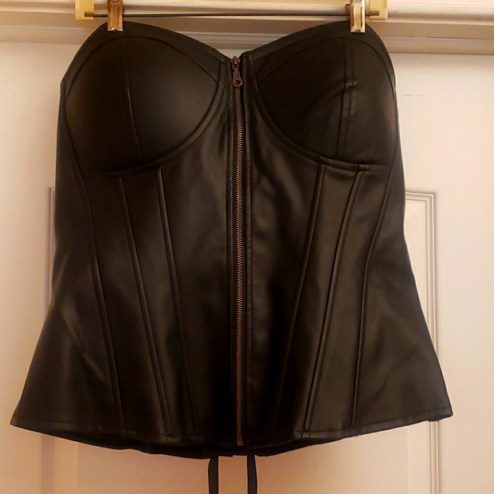 Torrid Vegan Leather Bustier Size 2x
